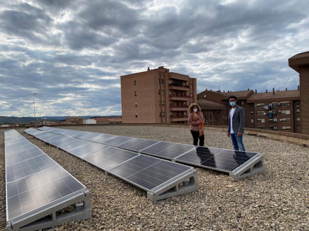 El Gobierno regional favorece la instalación de placas fotovoltaicas en los edificios públicos de la administración