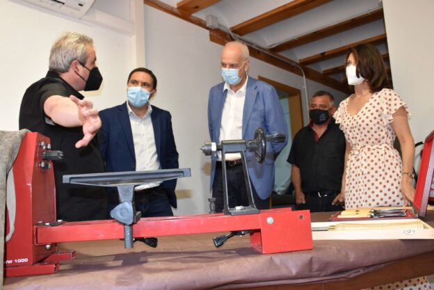Martínez Chana inaugura el primer Centro de Oficios Artesanos de Castilla-La Mancha que está ubicado en la Casa del Curato