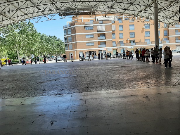 El equipo de vacunación masiva ha decidido previa consulta con la Gerencia de Cuenca seguir vacunando en Tarancón hasta completar las dosis trasladadas al Pabellón de Ferias