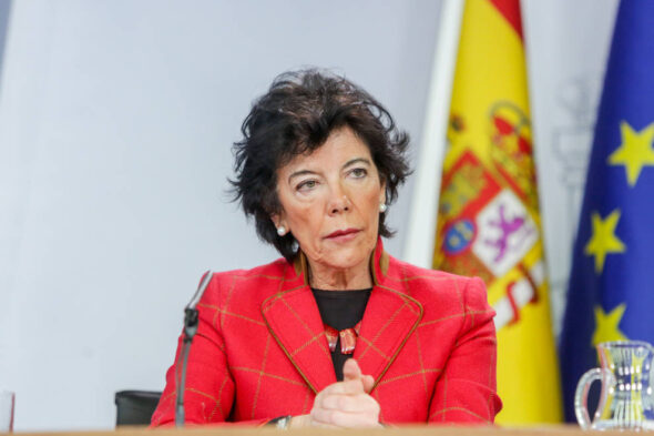 Isabel Celaá inaugura el tercer foro de debate con la comunidad educativa sobre  el nuevo currículo centrado en las  evaluaciones