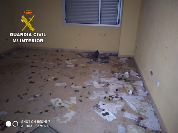 La Guardia Civil  investiga a una persona por los presuntos delitos de maltrato animal e intrusismo profesional