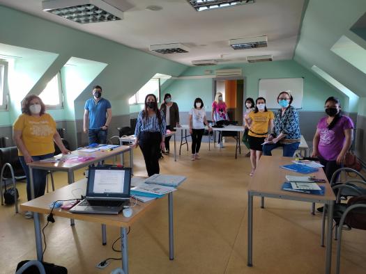 Cerca de medio centenar de personas mejoran su empleabilidad y preparan su salida al mercado laboral en las Lanzaderas de Cuenca y Toledo