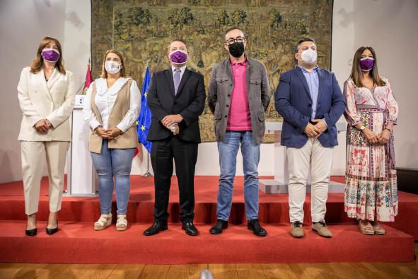 Gobierno regional, FEMP, CCOO y UGT dan un paso adelante para impulsar la corresponsabilidad familiar con el Acuerdo para poner en marcha el Plan Corresponsables