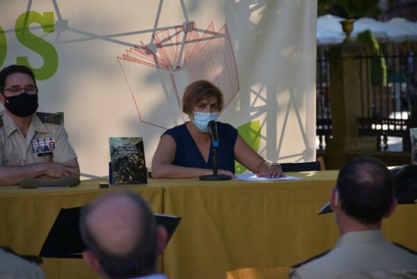 La Diputación de Cuenca inaugura la Semana de los Libros con la entrega de premios y hablando de historia militar conquense