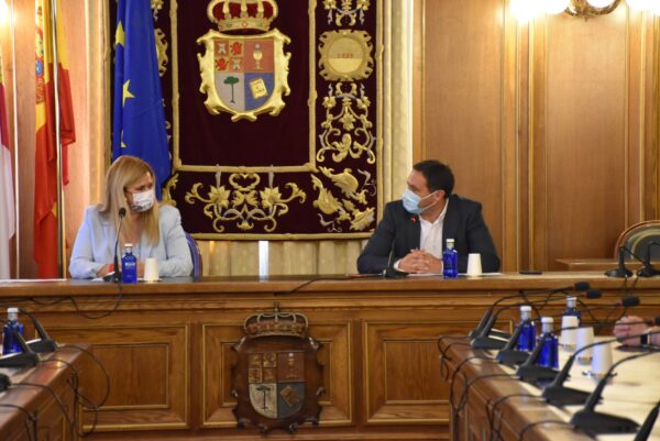 La Diputación y el Gobierno regional invertirán 1,4 millones de euros en 125 consultorios médicos de 106 municipios