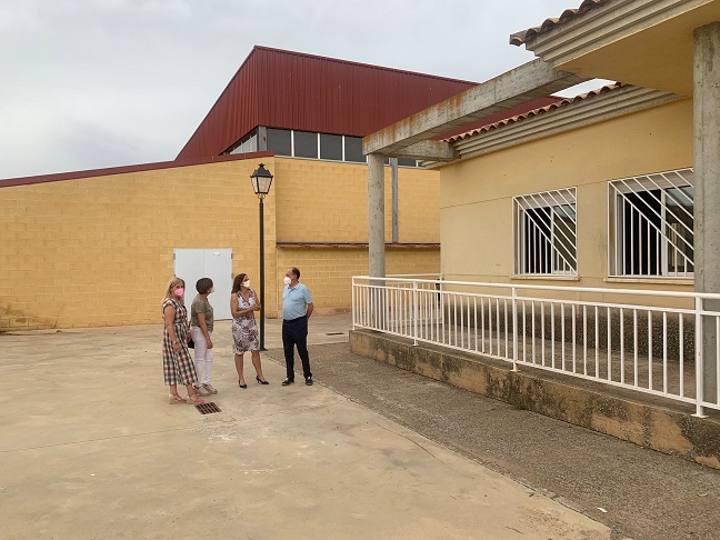 La Junta acometerá el arreglo del patio del colegio público de Casas de Haro