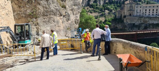 El Colegio de Ingenieros de Caminos se interesa por el desarrollo de las obras de la calle Canónigos de Cuenca