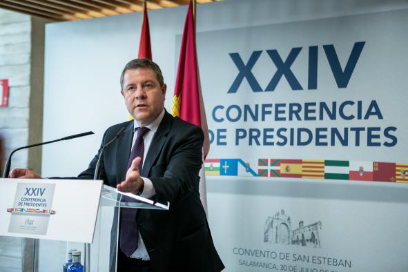 García-Page valora el “compromiso unánime” planteado por todas las autonomías por cumplir con el objetivo de vacunación