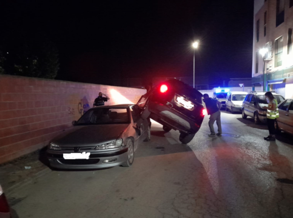 Aparatoso accidente esta madrugada en Tarancón, que afortunadamente se ha saldado sin heridos