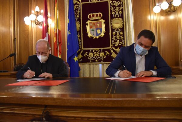 La Diputación de Cuenca y el Obispado renuevan el convenio dotado con 700.000 euros que llegará a 18 municipios