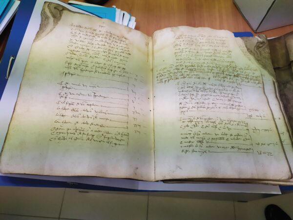 La Diputación de Cuenca restaurará documentos únicos como los títulos de villa de Minglanilla y Albendea, entre otros