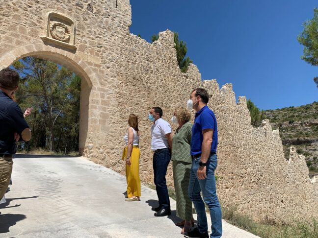 La Diputación de Cuenca lleva a cabo la rehabilitación de la muralla de Alarcón en las puertas del Bodegón y del Pilar