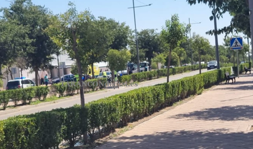 Fallece un hombre en Tarancón tras sufrir un infarto mientras conducía su vehículo en la vía de servicio de la Avda. Adolfo Suárez