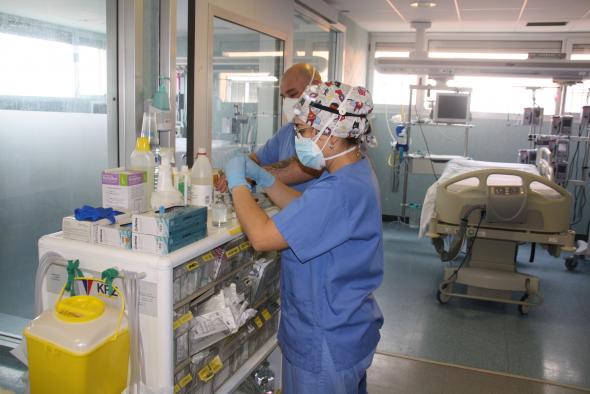 Cuenca suma 161 nuevos contagios desde el viernes, se mantienen 17 pacientes ingresados en cama convencional y 1 en cuidados intensivos, no ha habido fallecidos durante el fin de semana