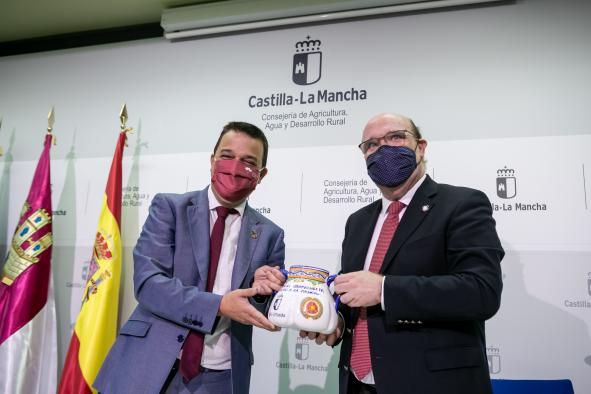 Castilla-La Mancha impulsará una campaña de fomento del consumo de vino de la región en restaurantes de las cinco capitales de provincia, Talavera y Puertollano