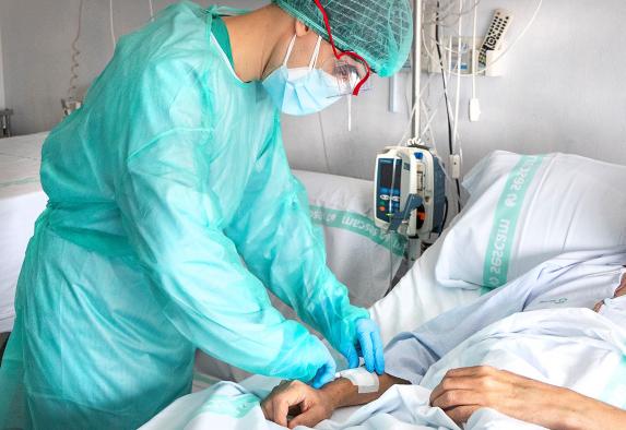 Cuenca reduce la cifra de nuevos contagios Covid a 30 en las últimas 24 horas, bajan también los ingresados en cama convencional a 19 y 1 se mantiene en cuidados intensivos