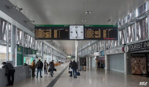 VOX lamenta la falta de respuesta de ADIF sobre las condiciones de la estación del AVE de Cuenca