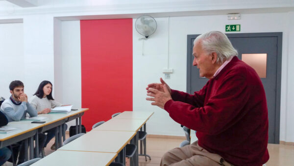 La Facultad de Comunicación acoge la presentación  del informe ‘¿Periodistas contra el racismo?’