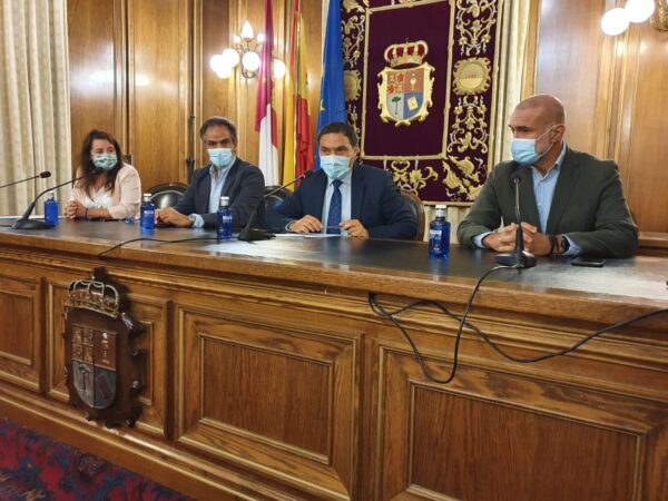 La Diputación llevará una estrategia turística conjunta para el Castillo de Belmonte, el Monasterio de Uclés y Segóbriga
