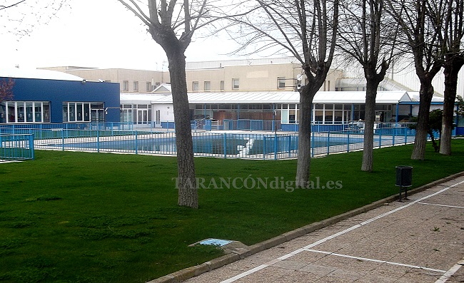 Tres individuos han sido detenidos esta madrugada en Tarancón mientras intentaban robar en la Piscina Municipal de la localidad