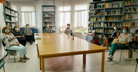 La Biblioteca Municipal Luis Rius recupera poco a poco la normalidad, entre ellas la actividad presencial