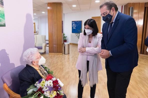 Darias: El objetivo del 100% de esperanza es  el que nos mueve a seguir trabajando con  ahínco en la campaña de vacunación
