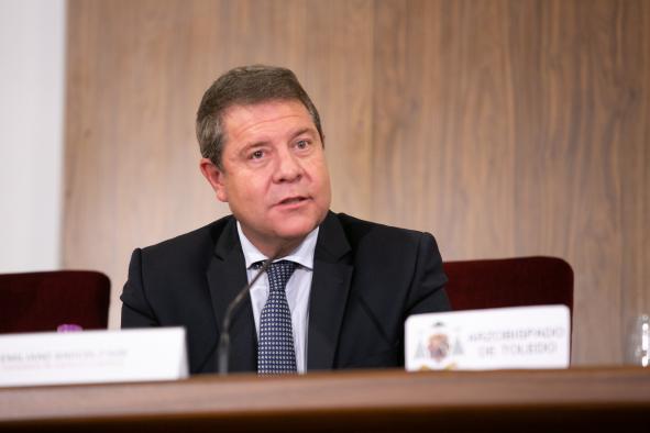 García-Page destaca la capacidad de «escucha» que tiene la Iglesia católica y reconoce la necesidad de que sea una institución «permeable»