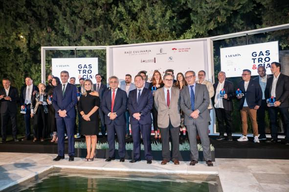 Roberto Brasero y el restaurante Cañitas Maite recibirán sendos galardones el próximo 31 de mayo, Día de Castilla-La Mancha