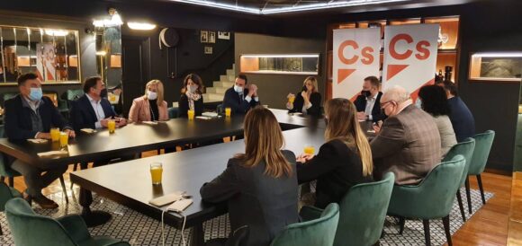 Picazo escucha necesidades de empresarios y apuntala junto a ellos propuestas para que Ciudadanos transforme C-LM
