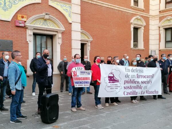 Concentración en Alcázar de San Juan de la Plataforma de Castilla-La Mancha por el Tren