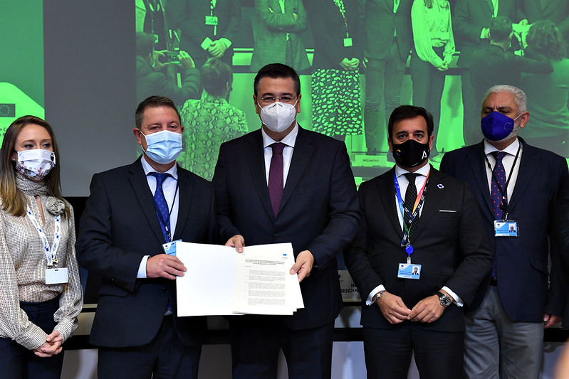 García-Page reivindica en Bruselas una figura de protección de la artesanía que evite el “caos” en el libre comercio y ampare los empleos del sector