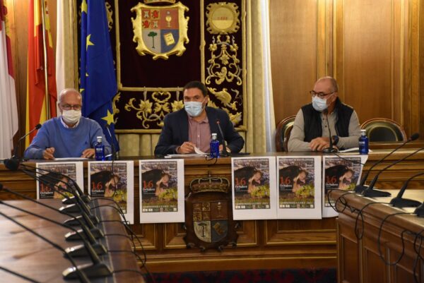 La Diputación acoge la presentación del VII Concurso Nacional de Mastín Español que se celebra en Jábaga este sábado
