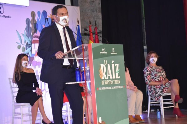 Martínez Chana reivindica el papel de la mujer rural emprendedora que trae “esperanza” para atraer población