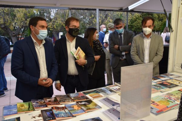 La Diputación, el Ayuntamiento y la Asociación de Libreros hacen un balance muy positivo de la feria del libro 2021