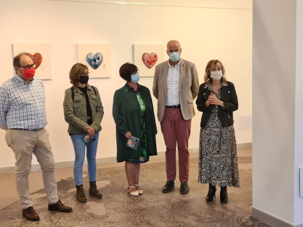 La Sala de Exposiciones del Edificio Iberia acoge la muestra ´Escultura cerámica´ de Sofía Porcar