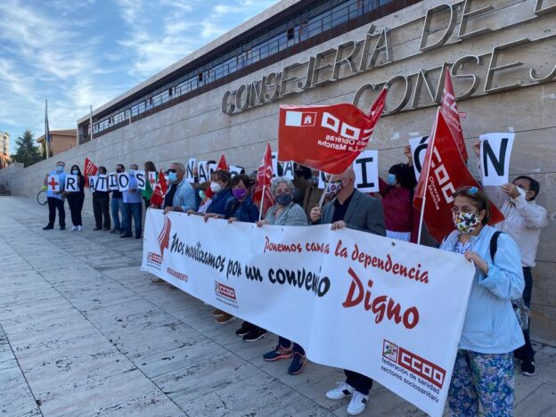 CCOO convoca nueve concentraciones este mes en CLM para reclamar un mejor Convenio Estatal de Dependencia