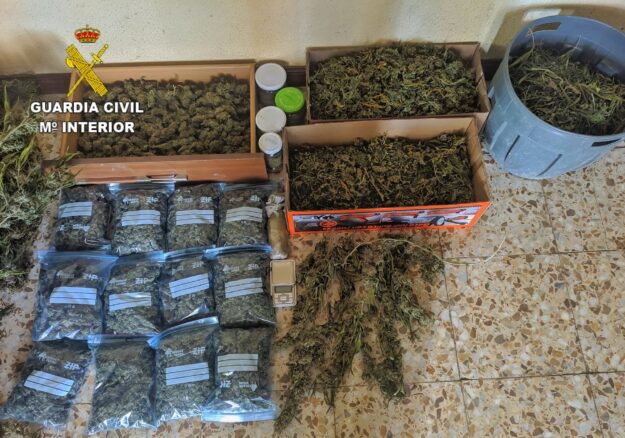 La Guardia Civil incauta 32 kilos de marihuana y desmantela su punto de elaboración en Illescas
