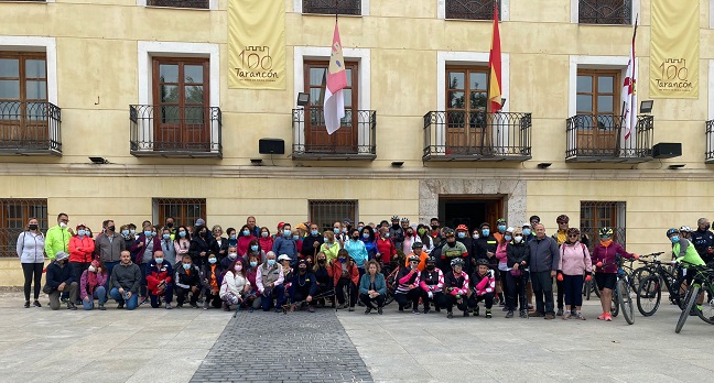 Más de un centenar de personas participan en la I Rutansares incluida en el programa Caminos del Agua
