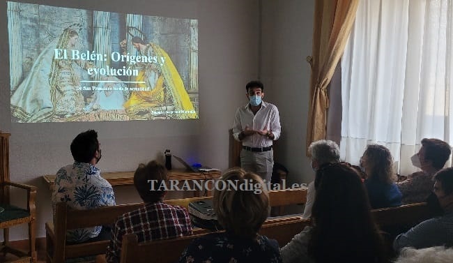La Casa Parada acogía este domingo una conferencia sobre los orígenes del Belén y la figura de San Francisco