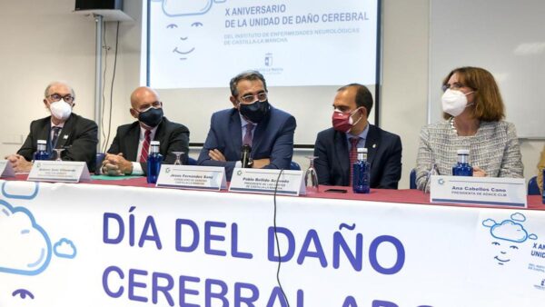 Castilla-La Mancha destaca el trabajo del Instituto de Enfermedades Neurológicas para que las personas con daño cerebral logren su máxima autonomía