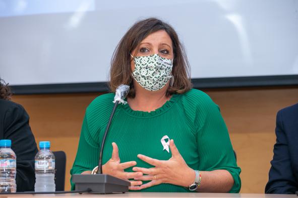La Junta impulsa la contratación de unos 400 jóvenes cualificados con cerca de cuatro millones de euros y valora que la región afiance su récord en materia de exportaciones en agosto