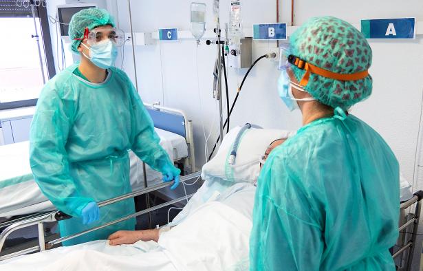 Cuenca suma hoy 13 nuevos contagios por Covid, continúan 3 pacientes ingresados en cama convencional y la UVI se mantiene libre de pacientes Covid