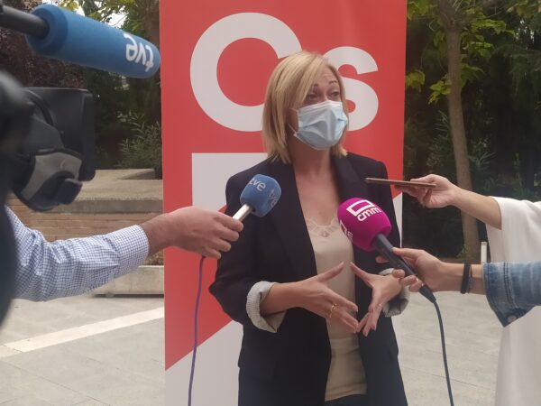 Picazo pide a Page que “salga de su palacio y deje de decepcionar a las familias y las pymes de Castilla-La Mancha”