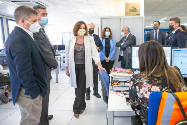 La Consejera de Economía, Empresas y Empleo visita el Centro de Competencia de Atos en Toledo