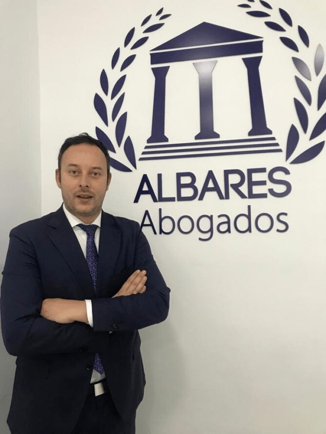 El abogado Pedro Albares, Premio ‘Best Lawyer of the Year Spain 2022’ en derecho penal en València.