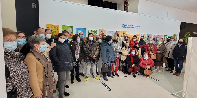 Inaugurada una exposición de pintura en el Auditorio Municipal de Tarancón realizada por los usuarios de Afamit