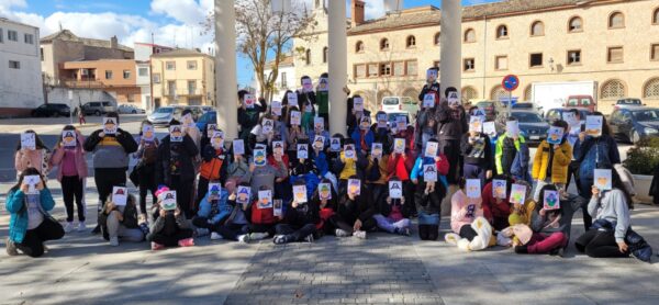 Alumnos del Colegio Duque de Riánsares de Tarancón han visitado hoy el Museo de Emiliano Lozano en Casa Parada coincidiendo con el mes de la festividad de Todos los Santos