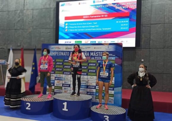 Maria Carmen Llorena Prats del CD Atletismo Tarancón medalla de oro en 3000 m. y dos bronces en 800 y 1500 en pista cubierta Campeonato de España