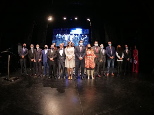El Gobierno regional muestra su orgullo por las personas que se han dejado la piel en la pandemia y que hacen cada día mejores a sus pueblos