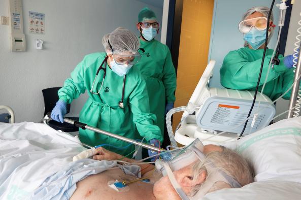 El fin de semana deja 30 nuevos contagios por Covid en la provincia de Cuenca y un ligero aumento en el número de pacientes ingresados en cama convencional que ahora son 5